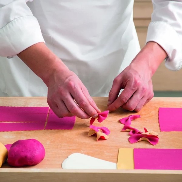 Fuchsia Pasta